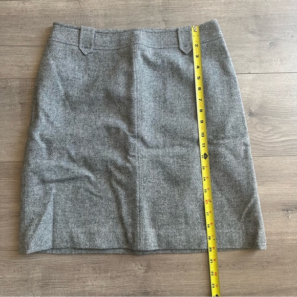EUC Talbots gray a-line skirt - size 6 - Picture 2 of 4